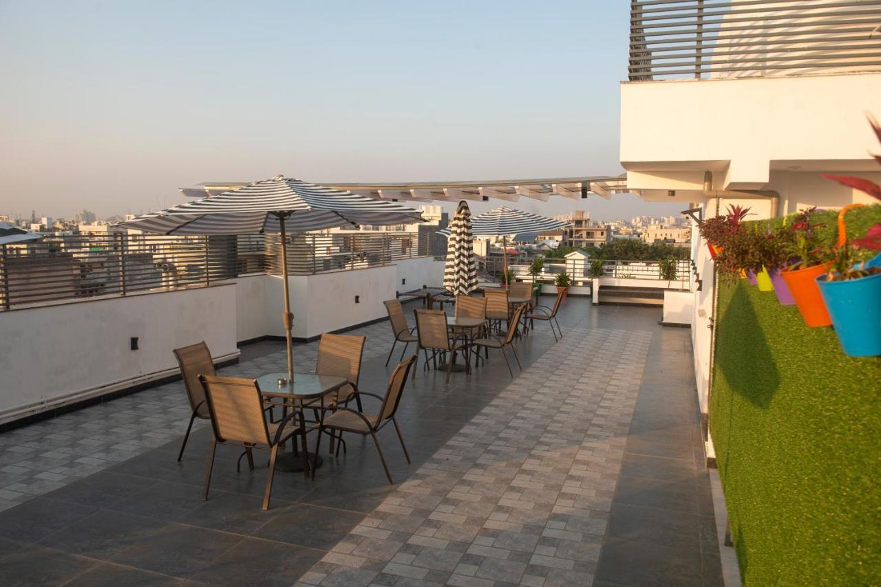 Posh Residency Huda City Center Gurgaon Exterior foto