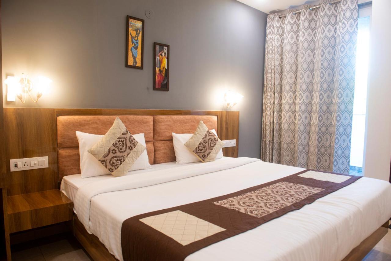 Posh Residency Huda City Center Gurgaon Exterior foto