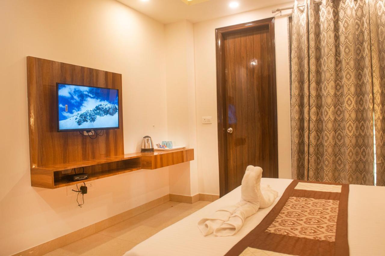 Posh Residency Huda City Center Gurgaon Exterior foto